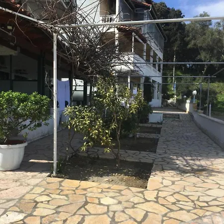 Alluring In With Shared Pool Benitses (Corfu)