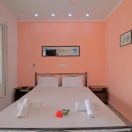 Alluring In With Shared Pool Apartament