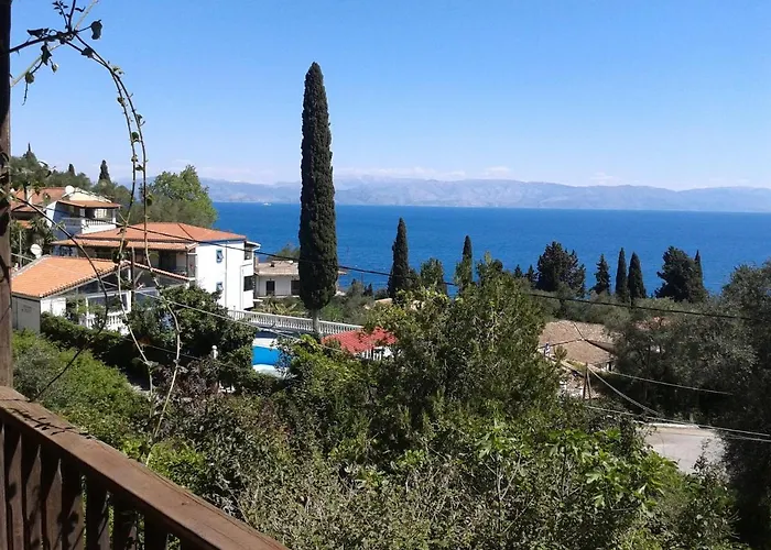 Lägenhet Alluring In With Shared Pool Benitses (Corfu)